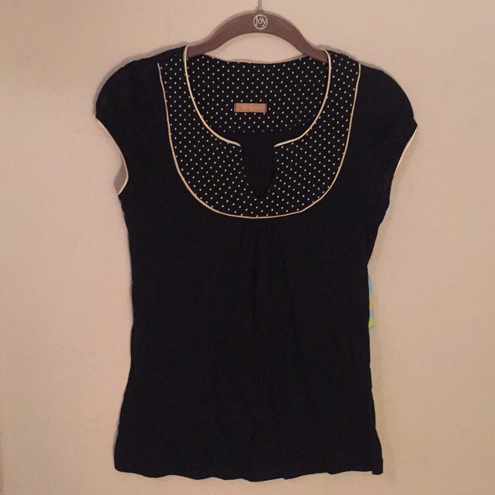Black/Gold top